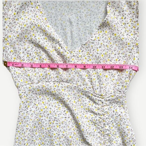 Cotton On Short Sleeve Floral V-Neck Flutter Sleeve Lined A-Line Midi Dress. XS. - Picture 8 of 12